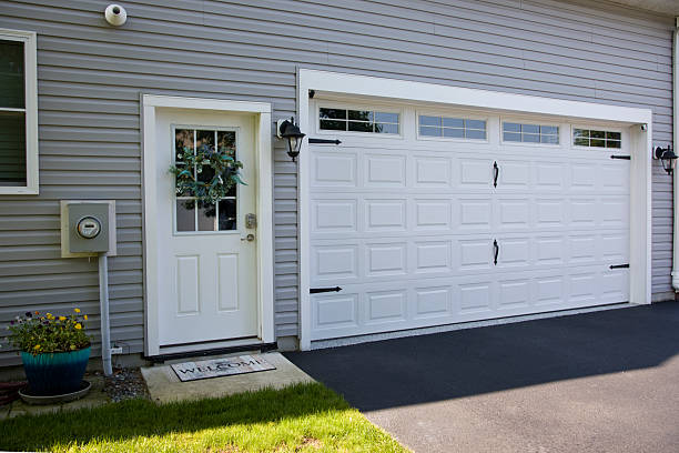 24/7 Emergency Garage Door Panel Replacement experts in Fergus Falls, MN